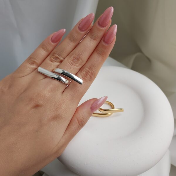 انگشتر دو خط مخالف