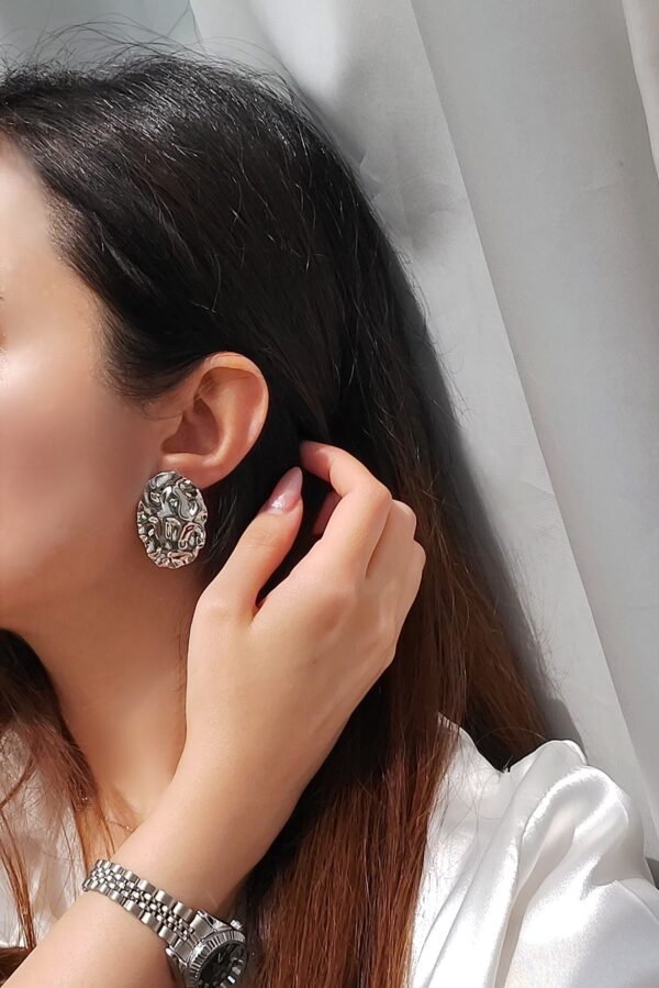 گوشواره مچاله نقره ایی