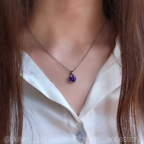 گردنبند تک نگین بنفش