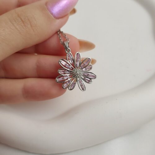 گردنبند گل صورتی