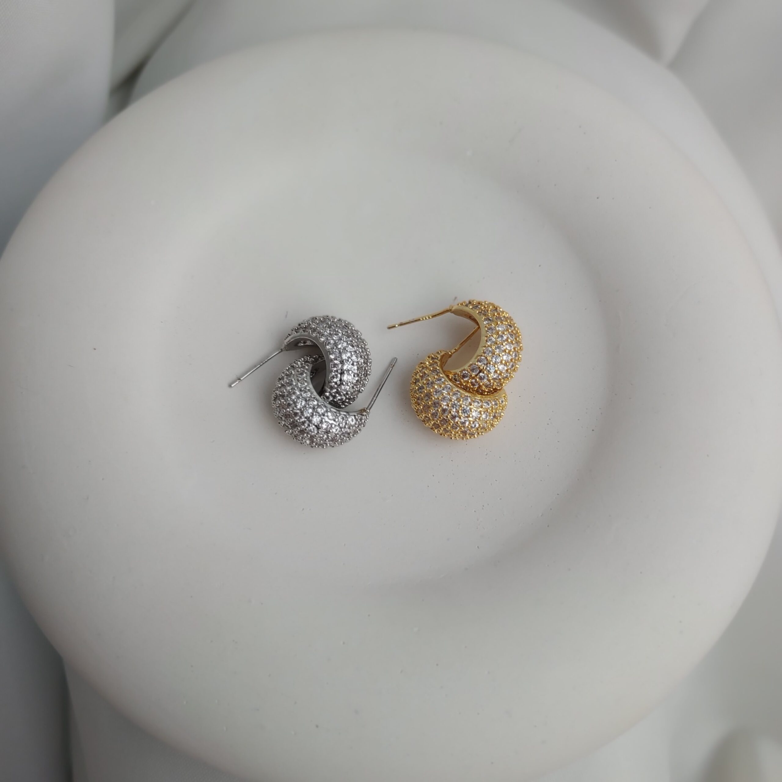 گوشواره نگینی شیک گوشواره نگینی شیک