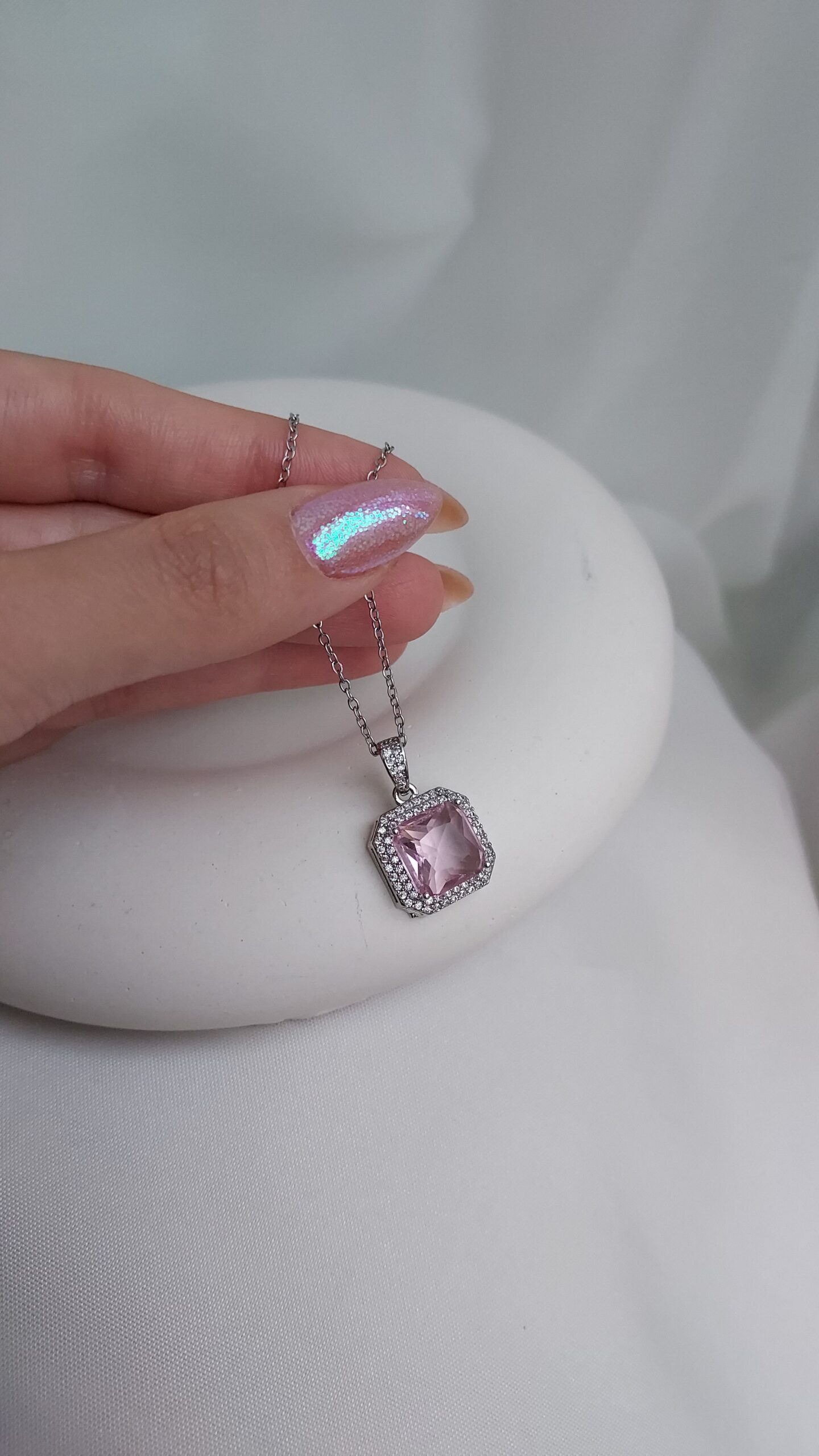 گردنبند صورتی پرنسسی