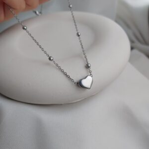 گردنبند نقره ایی قلب کوچک