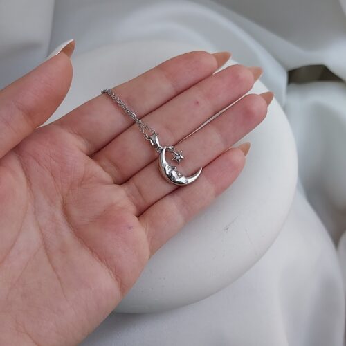 گردنبندماه