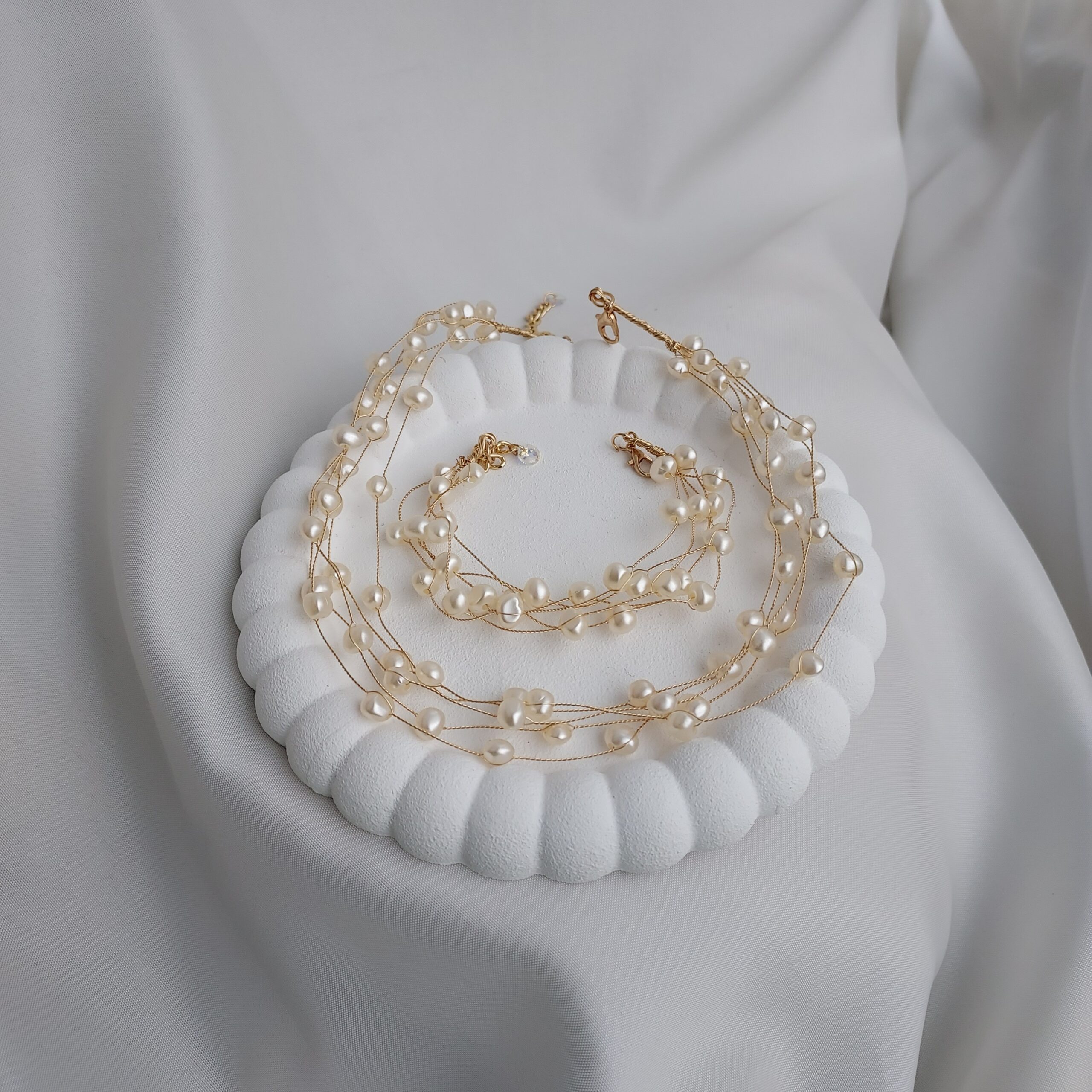 نیم ست مرواریدی نیم ست مرواریدی