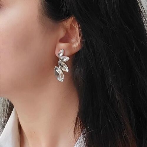 گوشواره نیمه گل سفید