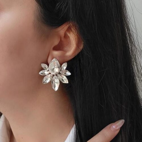 گوشواره مجلسی سفید گوشواره مجلسی سفید