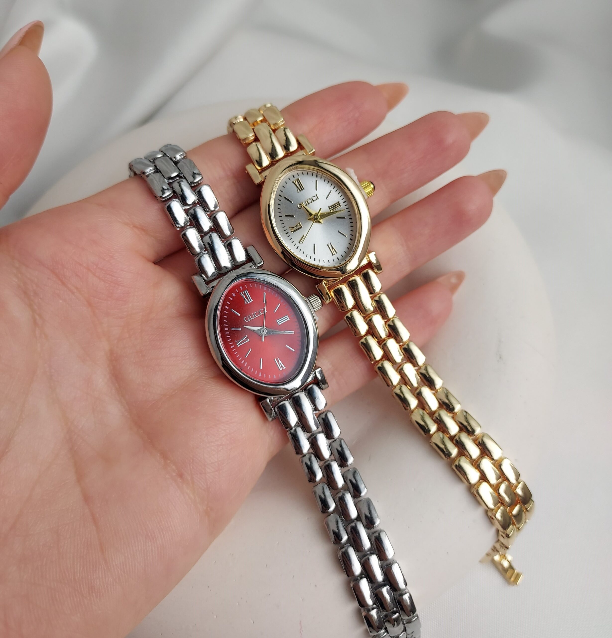 ساعت نقلی بیضی