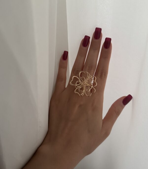 انگشترگل بزرگ