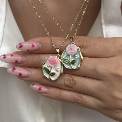 گردنبند گل برجسته