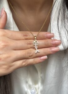 گردنبند تیغ ماهی